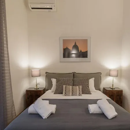 The Best Rent - Elegant Flat Near Colosseum-2